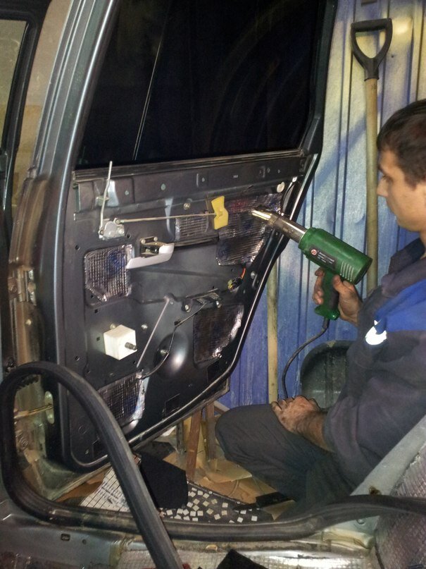 Проклейка дверей